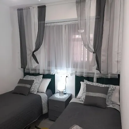 Gaviota Blanca Apartment *